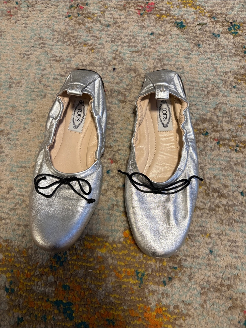 Tod’s silver flats
